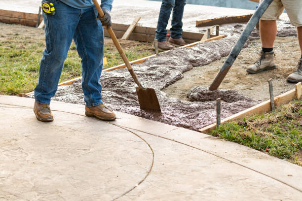 Best Best Concrete Contractor  in Clinton, MS